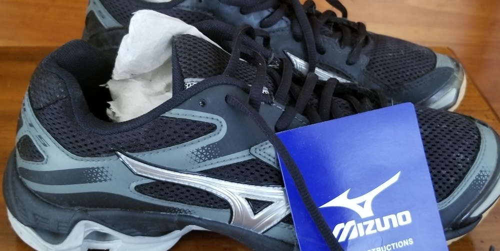 Women's Mizuno Volleyball Sneakers